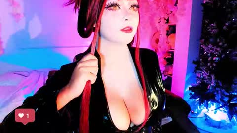 Snapshot of seraphine23_ chatting on December 2025 01:00:02 AM seraphine online show from December 2025 01:00:02 AM