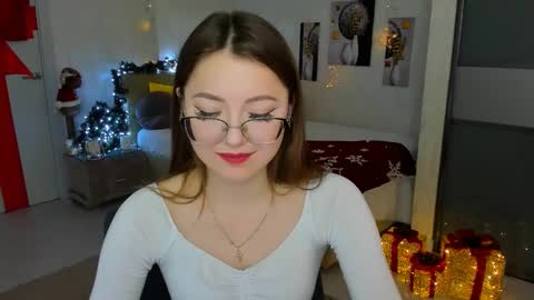 Snapshot of sereneflame chatting on December 2024 10:01:02 AM Ophelia online show from December 2024 10:01:02 AM