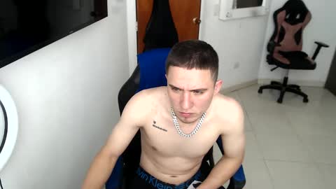 sextinger online show from December 2024 03:57:01 PM