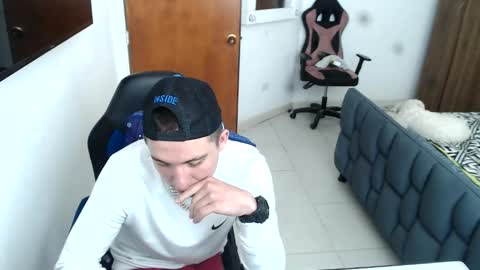sextinger online show from January 2025 06:41:02 PM