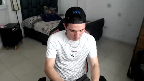 sextinger online show from February 2025 06:17:02 PM