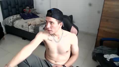 sextinger online show from February 2025 09:18:01 PM