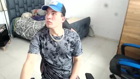 sextinger online show from February 2025 04:39:02 PM