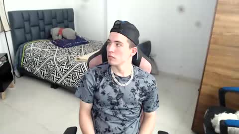 sextinger online show from February 2025 07:44:02 PM