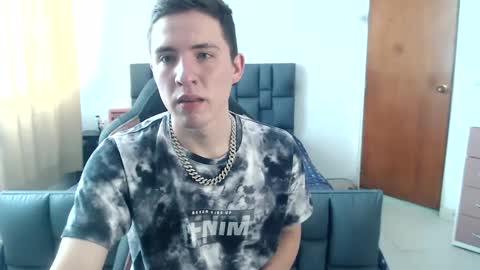sextinger online show from March 2025 04:40:02 PM