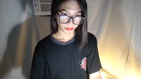 Snapshot of sexylaylia chatting on October 2025 06:52:02 AM Laylia3 online show from October 2025 06:52:02 AM