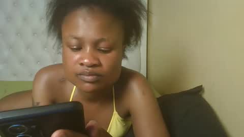 queenivy online show from October 2025 07:15:02 PM