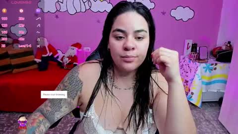 Snapshot of shaaroonhillss1 chatting on December 2025 07:20:02 PM sharoon online show from December 2025 07:20:02 PM