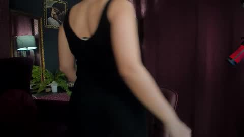 Snapshot of shadowlotus_ chatting on October 2025 08:53:02 PM Lily online show from October 2025 08:53:02 PM