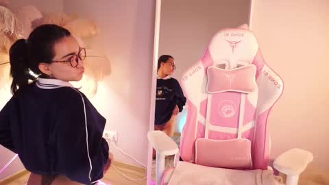 Snapshot of shadowlotus_ chatting on November 2025 04:00:01 PM Lily online show from November 2025 04:00:01 PM