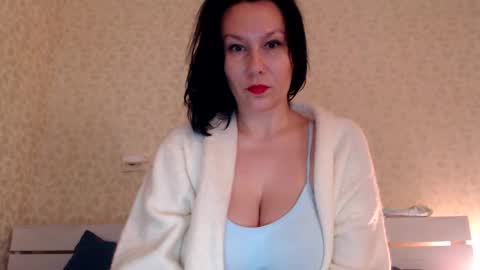 Mila online show from February 2025 08:24:01 AM
