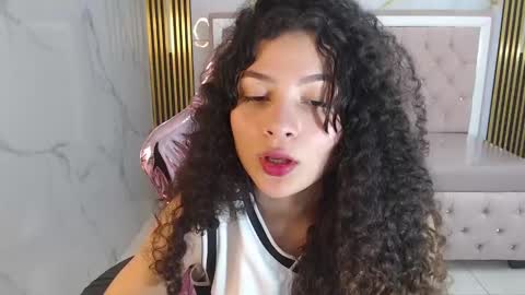 Snapshot of shalon_diaz_sub chatting on December 2024 04:05:01 PM Shalon online show from December 2024 04:05:01 PM
