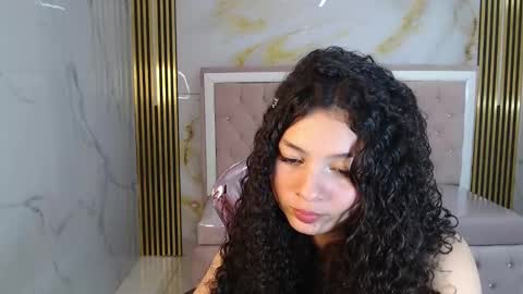 Snapshot of shalon_diaz_sub chatting on December 2024 07:11:01 PM Shalon online show from December 2024 07:11:01 PM