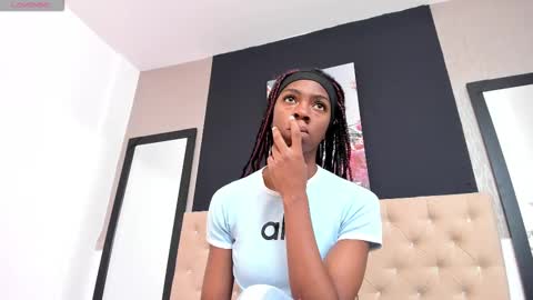 S H A N E L L E   online show from February 2025 02:13:02 PM