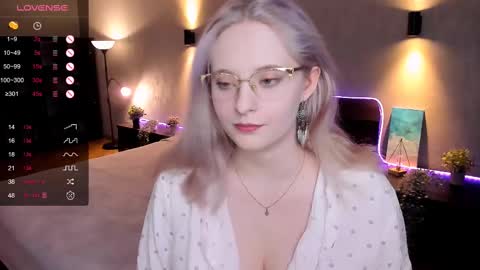Hello guys my name is Aemilia online show from February 2025 09:09:01 AM