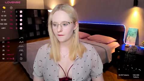 Hello guys my name is Aemilia online show from March 2025 11:39:02 AM
