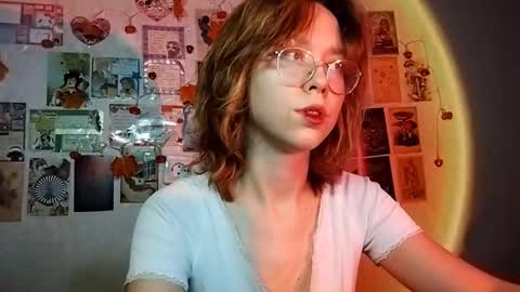 Milena online show from November 2025 01:11:01 PM