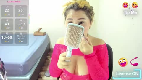 Sienna online show from September 2025 06:43:02 PM
