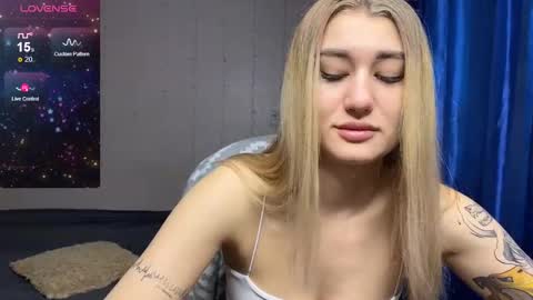 Snapshot of silvia_sugarr chatting on February 2025 09:58:01 AM Silvia online show from February 2025 09:58:01 AM