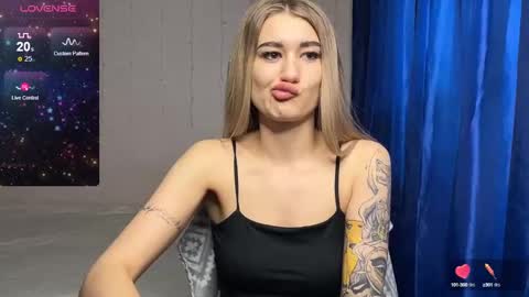 Snapshot of silvia_sugarr chatting on March 2025 10:40:02 AM Silvia online show from March 2025 10:40:02 AM