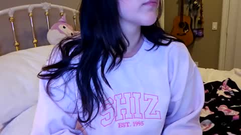 Snapshot of simonesighren chatting on October 2025 04:18:02 AM simonesighren online show from October 2025 04:18:02 AM