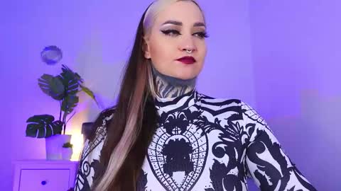 Snapshot of sindeleros chatting on September 2025 01:11:02 PM Ms. Sindel online show from September 2025 01:11:02 PM