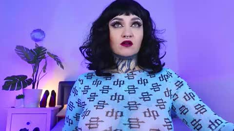 Snapshot of sindeleros chatting on September 2025 01:13:01 PM Ms. Sindel online show from September 2025 01:13:01 PM