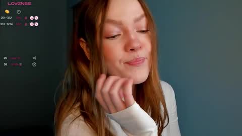 Snapshot of sinfulsmile_ chatting on December 2025 02:42:01 AM Ivy online show from December 2025 02:42:01 AM