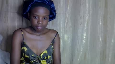 Snapshot of sismile chatting on November 2025 02:30:02 PM shannie online show from November 2025 02:30:02 PM