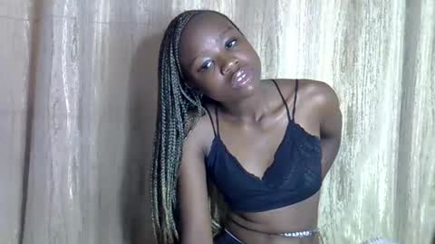 Snapshot of sismile chatting on November 2025 02:01:01 PM shannie online show from November 2025 02:01:01 PM