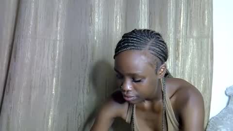 Snapshot of sismile chatting on November 2025 03:11:01 PM shannie online show from November 2025 03:11:01 PM