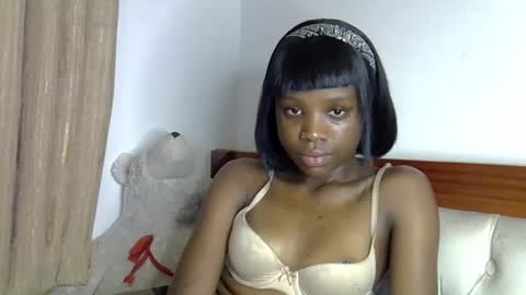 Snapshot of sismile chatting on December 2025 01:04:02 PM shannie online show from December 2025 01:04:02 PM