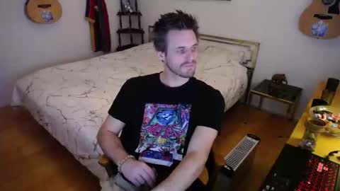 Snapshot of skatejocke chatting on November 2025 05:59:01 PM skatejocke online show from November 2025 05:59:01 PM