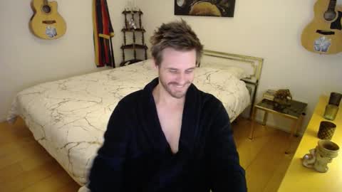 Snapshot of skatejocke chatting on November 2025 04:40:02 PM skatejocke online show from November 2025 04:40:02 PM