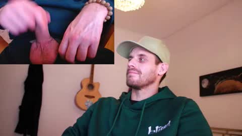 Snapshot of skatejocke chatting on November 2025 05:51:02 PM skatejocke online show from November 2025 05:51:02 PM