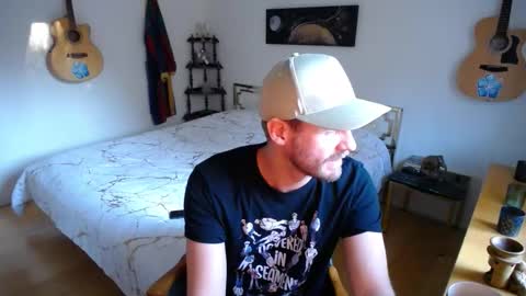 Snapshot of skatejocke chatting on November 2025 11:16:02 AM skatejocke online show from November 2025 11:16:02 AM