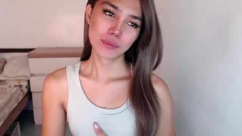 Snapshot of skyllerkent chatting on November 2025 01:06:01 AM Sky online show from November 2025 01:06:01 AM