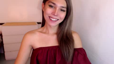 Snapshot of skyllerkent chatting on December 2025 02:28:01 AM Sky online show from December 2025 02:28:01 AM