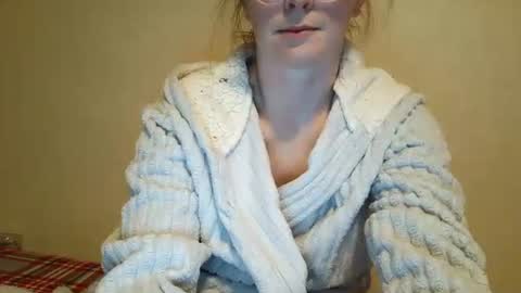 Snapshot of slutty_redhead3 chatting on December 2025 01:10:01 AM Slutty redhead3 online show from December 2025 01:10:01 AM