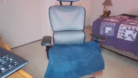 smallguyx online show from September 2025 06:15:02 AM