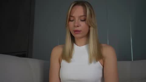 Candice Snow online show from February 2025 12:17:02 PM