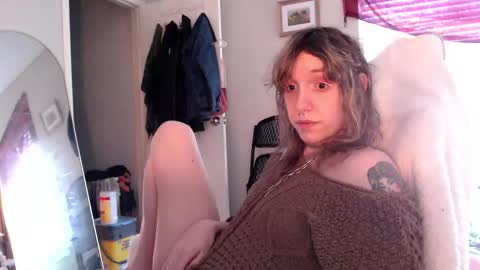 Snapshot of soffpurr chatting on November 2025 08:51:01 PM Lilytea online show from November 2025 08:51:01 PM