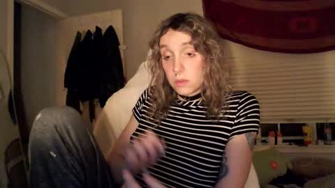 Snapshot of soffpurr chatting on November 2025 02:21:02 AM Lilytea online show from November 2025 02:21:02 AM