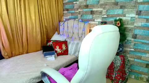 Sofia online show from January 2025 01:11:01 AM