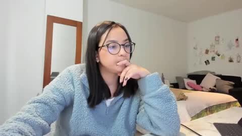 Sofia online show from February 2025 08:10:01 PM