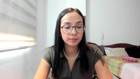 Sofia online show from September 2025 10:03:02 PM