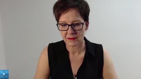 Snapshot of sofie_velvet chatting on October 2025 03:18:02 PM Sofie Velvet online show from October 2025 03:18:02 PM