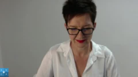 Snapshot of sofie_velvet chatting on November 2025 09:17:02 AM Sofie Velvet online show from November 2025 09:17:02 AM