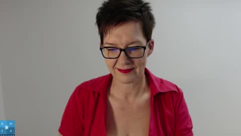 Snapshot of sofie_velvet chatting on November 2025 06:08:01 AM Sofie Velvet online show from November 2025 06:08:01 AM