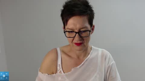 Snapshot of sofie_velvet chatting on November 2025 08:35:02 AM Sofie Velvet online show from November 2025 08:35:02 AM